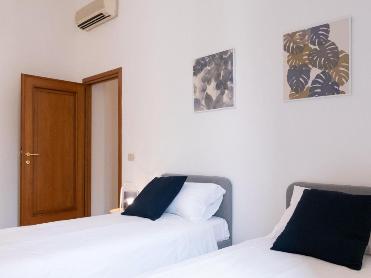 The Best Rent - Lovely Two-Bedroom Apartment Near Termini Station Rom Exterior foto